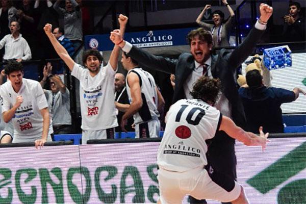 Angelico, in casa non puoi più perdere