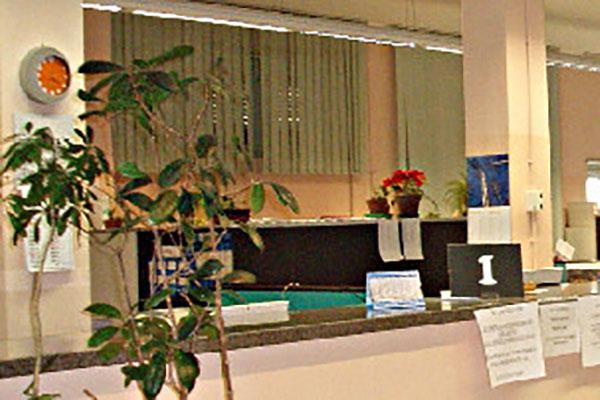 «Non chiudete la “mutua” di via Fecia o moriremo»