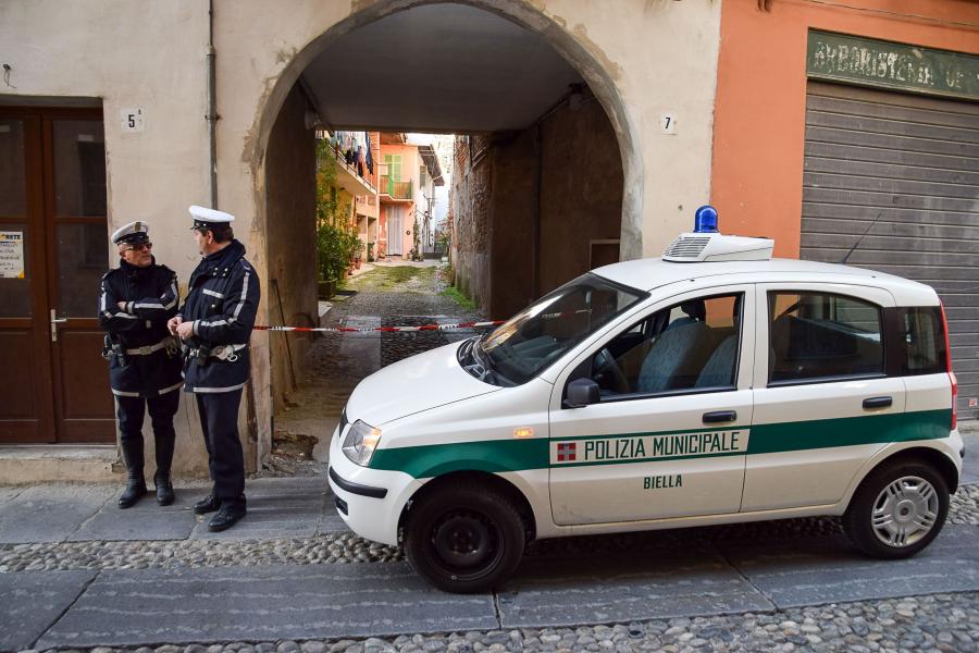 Non era una bomba ma un cilindro di metallo
