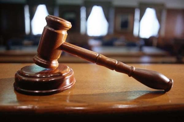 Coltello in pugno cercò di rapinare un ragazzo: pena patteggiata a 16 mesi di reclusione