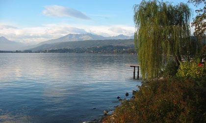 Un tuffo nel lago di Viverone il giorno di Capodanno