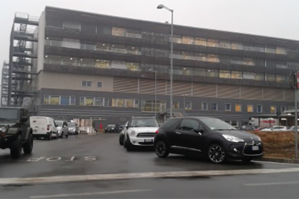 E’ bagarre sui parcheggi a pagamento all’ospedale