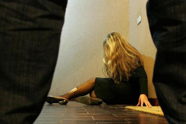 Due anni in casa di cura per le botte alla mamma che minacciò anche con un’accetta