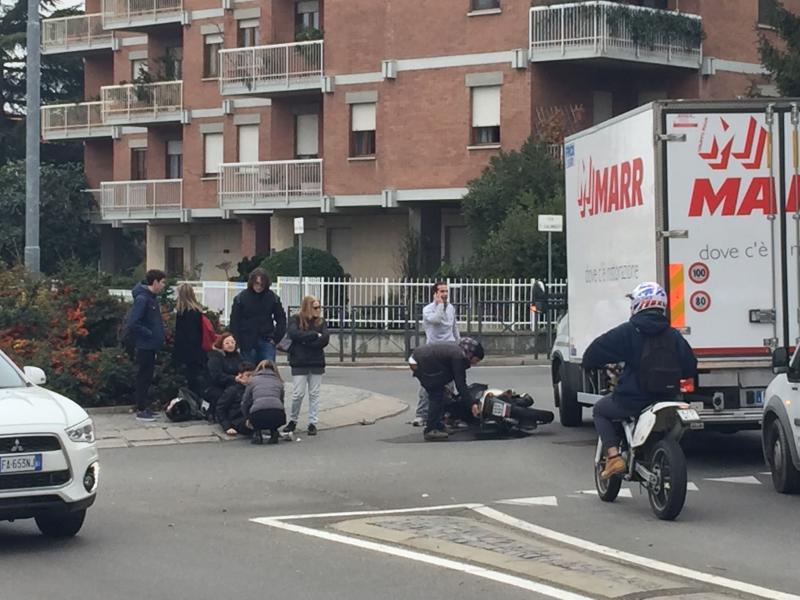In scooter contro un camion