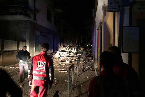 La casa devastata è vicino all’oratorio