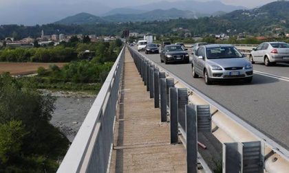 Traffico in tilt sul ponte della tangenziale