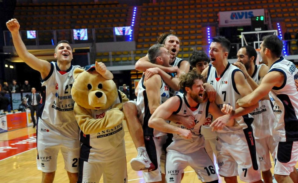 Un’Angelico tutta difesa da applausi: Roma e Voskuil battuti 75-71