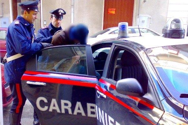 Con l’eroina in macchina