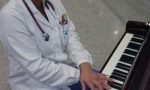 La passione per il canto della dottoressa Matera che cura il corpo e anche lo spirito