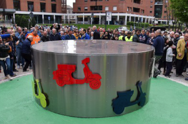 Biella si incorona “città della Vespa”