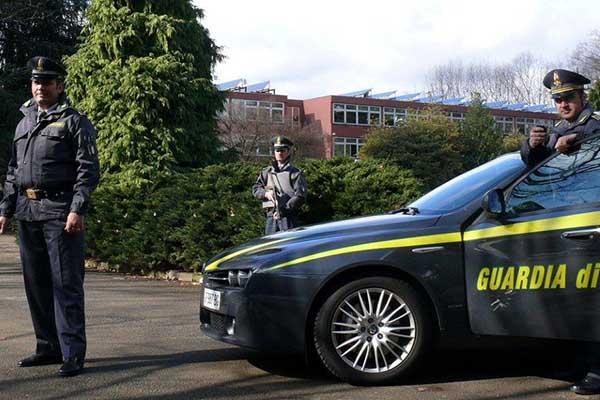 Lavoratori in nero in tre bar ristoranti e un parrucchiere
