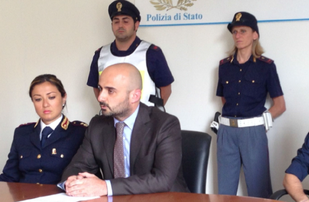 Preleva soldi dal Bancoposta con la card rubata