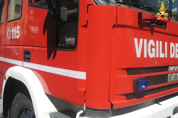 Canna fumaria si surriscalda, fiamme in un agriturismo