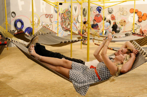 Arte, musica, teatro di strada, shopping