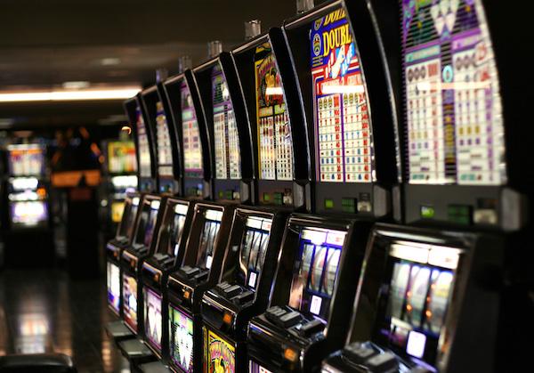Giochi in Piemonte, lo studio Cgia: a rischio 3.800 posti di lavoro