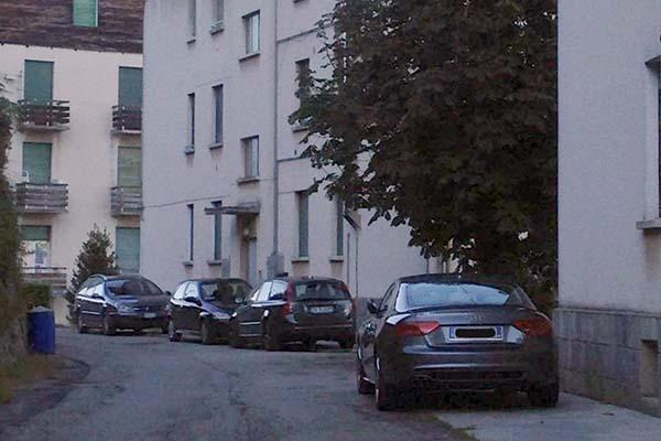 La trovano morta in casa dopo mesi