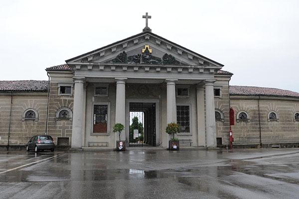 Nei cimiteri niente lavori per la ricorrenza dei defunti