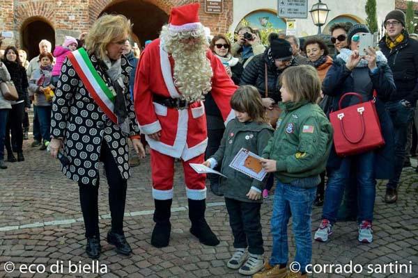 Babbo Natale e gli elfi, magico arrivo al Ricetto (FOTOGALLERY)
