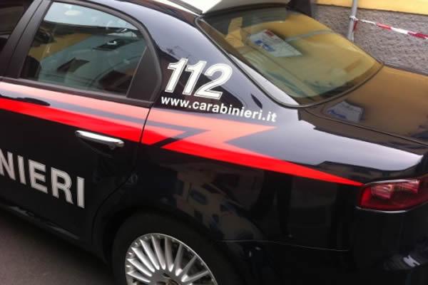 Lanciano una pietra contro il portone del Liceo classico