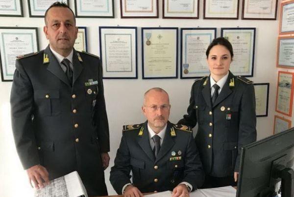 Raggirano un’anziana per 8 milioni