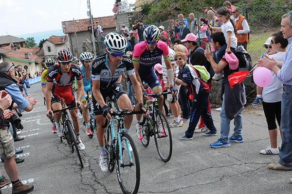 Soldi per il “Giro” e per la cestovia