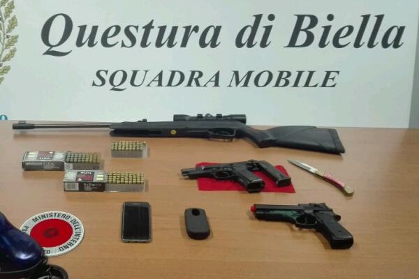 “Vogliamo i soldi”, due biellesi picchiati e minacciati con una pistola
