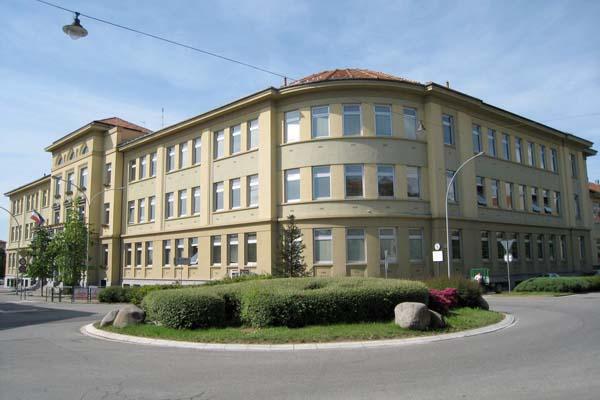 In classe lezioni di 45’, no a intervalli