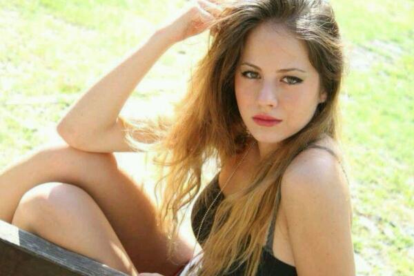 Studentessa di 17 anni tenuta in vita dalle macchine