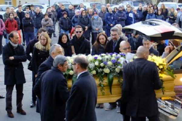 Tanti fiori per Carola, il fiore più bello