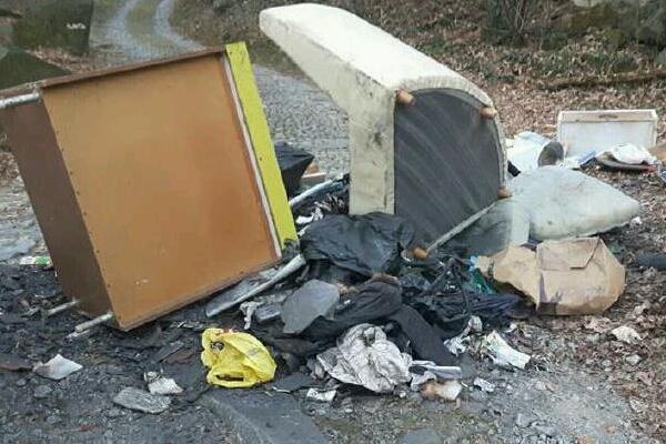 Abbandono di rifiuti ad Andorno e Miagliano: multe in arrivo