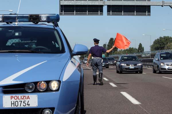 Polstrada, controlli a tappeto da lunedì su camion e autobus
