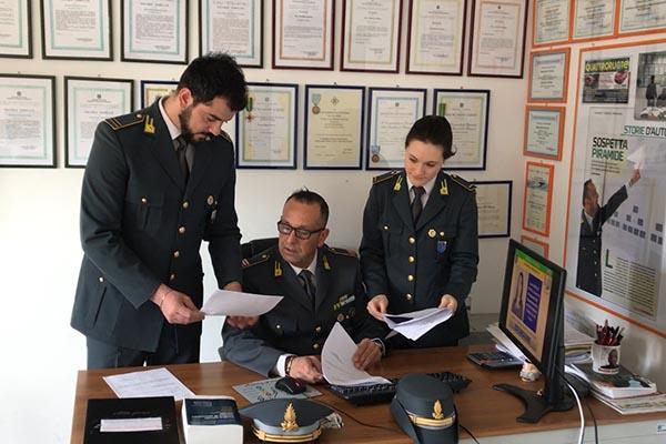 Arrestata per estorsione ad anziana