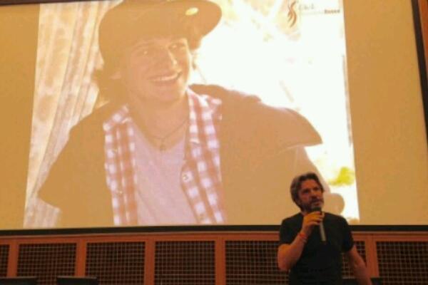 «Cercate relazioni, non pixel»