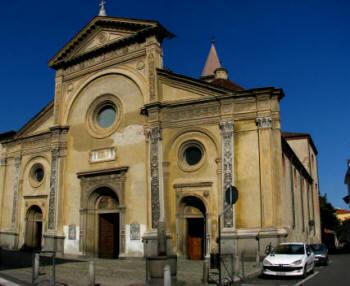 Musulmano semina il panico in chiesa Inneggiava all’Islam.