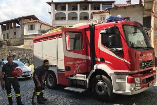Beve candeggina e si getta nel pozzo