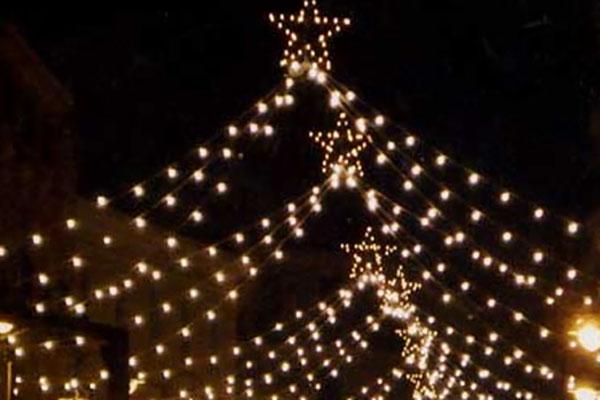 «Accordo o stop ai fondi sulle luminarie»