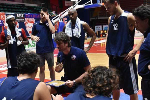 Basket, primi miglioramenti per l’Eurotrend
