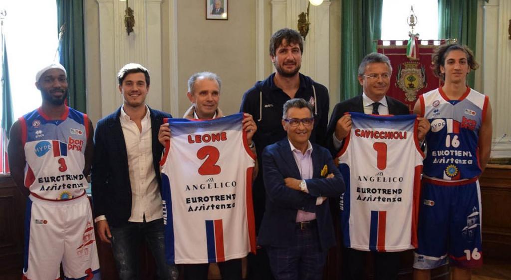 Eurotrend Pallacanestro Biella, stupisce la nuova maglia con il Battistero