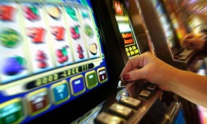 'No' alla legge sul gioco d'azzardo: servono 40mila firme. Sabato banchetti in centro