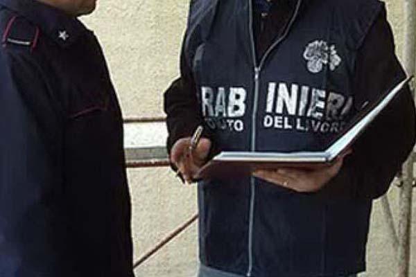 Viverone, scoperto clandestino che lavora in cantiere