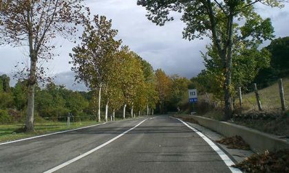 Liquido scivoloso per strada