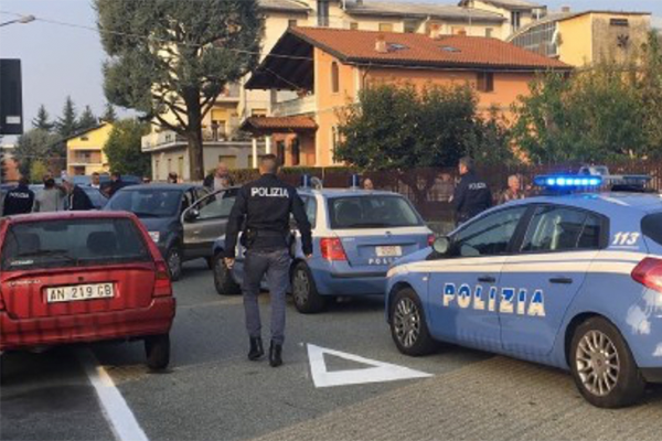 Presi tre truffatori di anziani