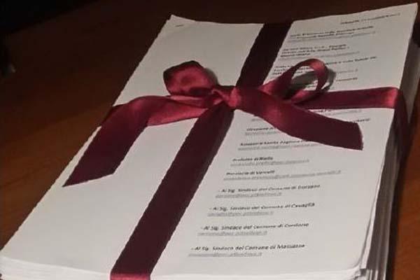 Oltre 4.500 firme contro la discarica a Salussola