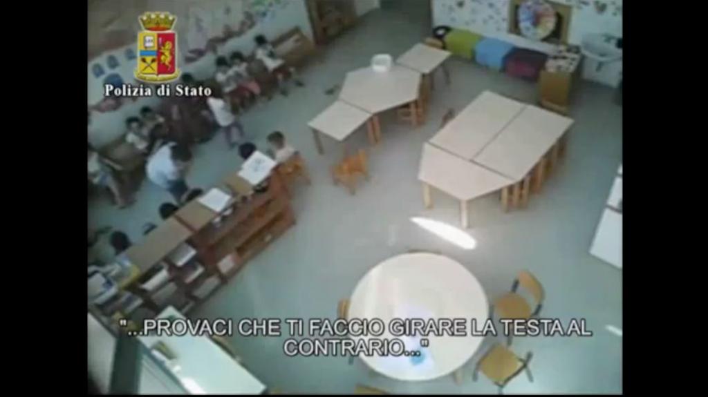 Picchiavano i bimbi: arrestate tre maestre