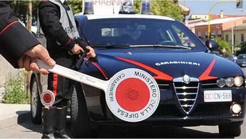 Gara in motorino a folle velocità: arrivano i carabinieri