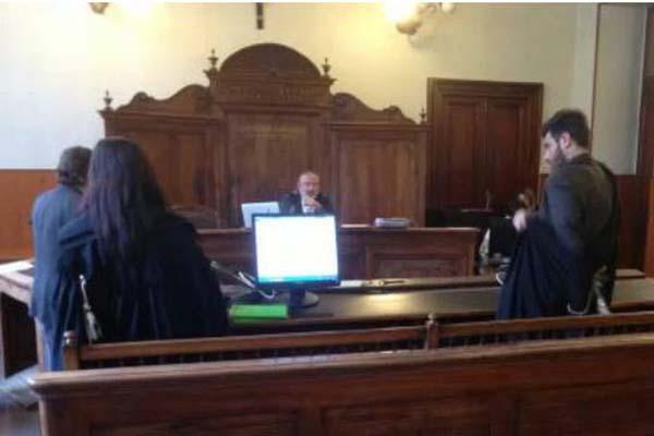 Furto sull’auto lasciata aperta: prosciolto