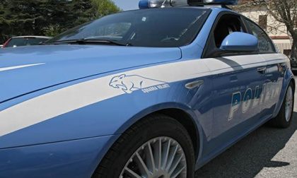 “Evade” due volte per recarsi dalla ex