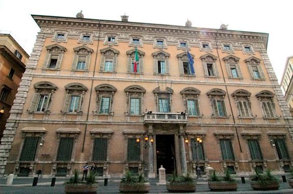 Senato, sarà una corsa per dodici