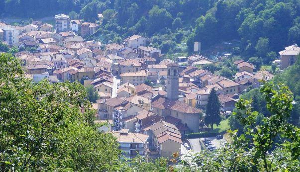Anziano colto da infarto mentre vota, poliziotto gli salva la vita