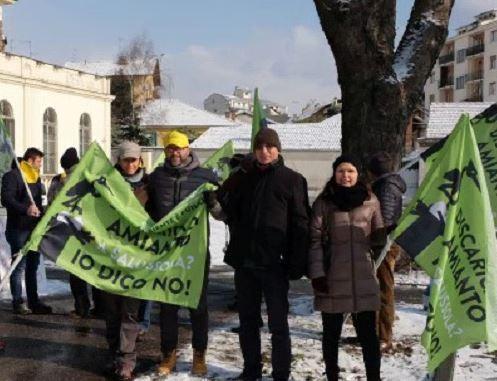 I medici dicono “no” alla discarica di amianto